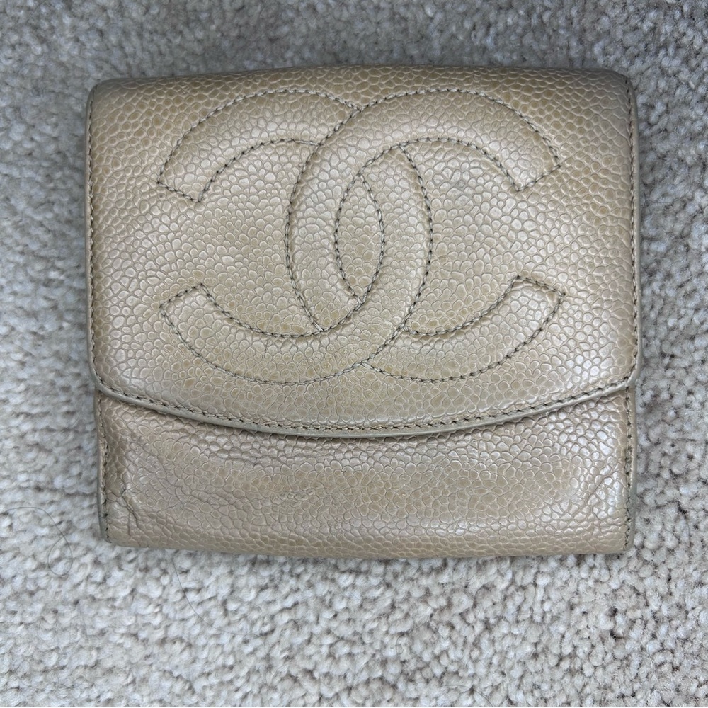 CHANEL caviar Leather Wallet in beige